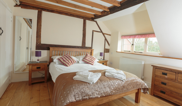 Double ensuite at this New Forest Self Catering Cottage